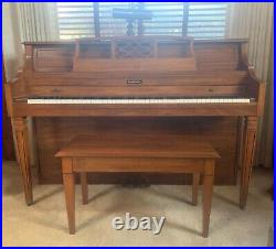 1985 Baldwin piano, serial number 1386628, model 623 see photos