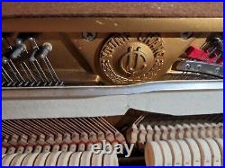 1989 Young Chang E-101 Upright Piano & Bench 43 Polished Ivory / White