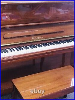 ALTENBURG SAMICK UPRIGHT PIANO WithBENCH CHERRY FINISH MINT COND