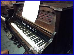 Antique pump organ