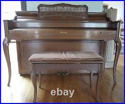 Baldwin Acrosonic Spinet Piano and bench in very good condition circa 1962