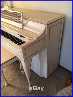 Baldwin Acrosonic Upright Spinet 88 Keys Piano with Bench Rare Cream Color