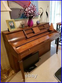 Baldwin Consolette Piano In Excellent Condition