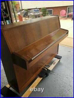 Baldwin Upright Piano Model E-140-B