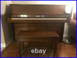Baldwin style 806 upright 40' piano