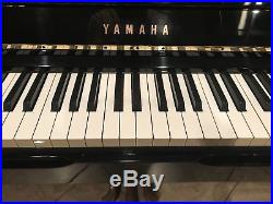 Beautiful Yamaha Console Piano For Sale