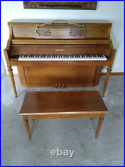 Charles R Walter Traditional Console Walnut Piano 1520 With Bench