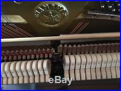 Fabulous Yamaha Upright Acoustic Piano Polished Ebony Model T116pe