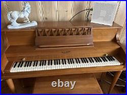 Gordon Laughead Piano Excellent Condition