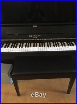 Hallet, Davis & Co. Console Upright Piano 43 Polished Ebony