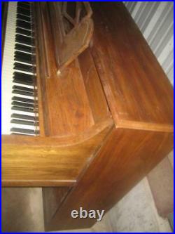 Hallet, Davis & Company Piano Company Upright Piano & Storage Bench Beautiful EC