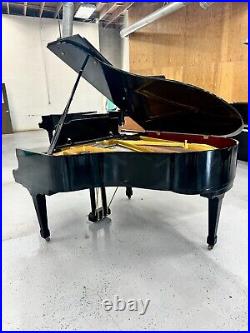 Hanover Grand Piano 5'9 Polished Ebony