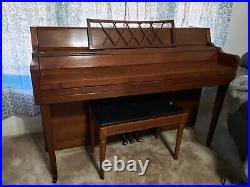 Janssen Upright Piano Bench with storage included