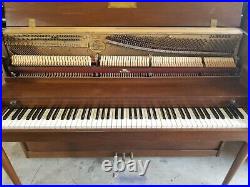 Janssen console piano