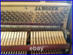 Janssen console piano