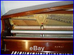 KAWAI UPRIGHT PIANO With A BENCH (902 F)