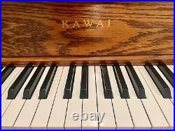 Kawai 902 Upright Piano 46 Satin Walnut