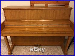Kawai Upright Piano Excellent Condition