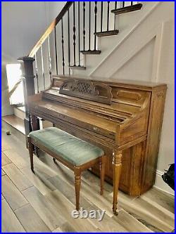 Kimball Artist Console Oak upright Piano and Matching Bench North Dallas Area