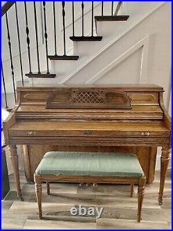 Kimball Artist Console Oak upright Piano and Matching Bench North Dallas Area