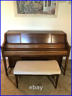 Kimball Piano and Bench Whitney Chicago 148097