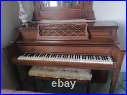 Kohler & Campbell Console Piano with bench good condition