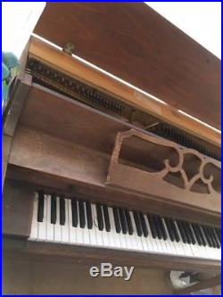 Kohler & campbell upright piano