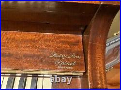 Lester Spinet Upright'Betsy Ross' c. 1945 Mahogany piano in very good condition