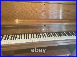 P22 yamaha upright oak piano