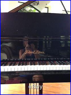 PEARL RIVER BABY GRAND PIANO. Ebony Finish BIG PRICE DROP