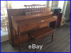 Piano, Baldwin, 88 keys, console, excellent condition