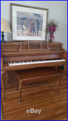 Piano Chickering upright Piano & matching Storage Bench in Excellent condition