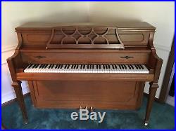 Piano Kawai 802 upright/console piano with bench Pick up only Bradford, Pa