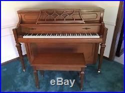 Piano Kawai 802 upright/console piano with bench Pick up only Bradford, Pa