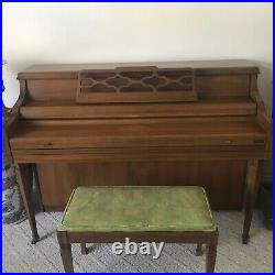 Piano Kimball Console # 763319 with Piano Bench Excellent Condition