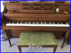 Piano Kimball Console # 763319 with Piano Bench Excellent Condition