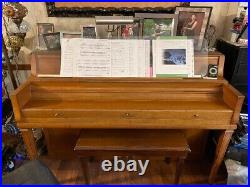 Piano-Wurlitzer Spinet