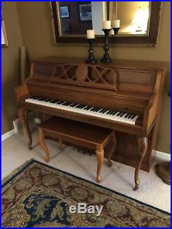 Piano, Young Chang, Upright, Cherry with Bench, Sheet Music, Piano Books