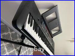 Piano yamaha used, color black and in great condition. Piano was barely used