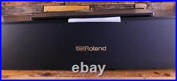 Roland HP704 Digital Upright Piano ISSUE