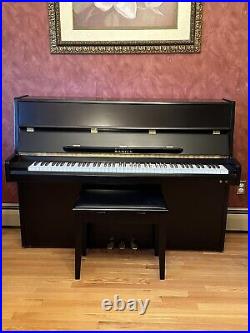 Samick 43 Continental Console piano