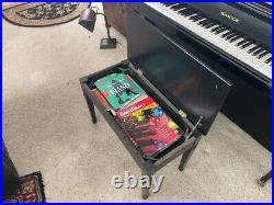 Samick Console Piano