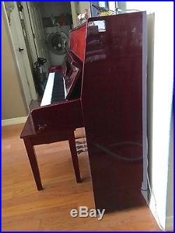 Samick Console Piano High-gloss Cherry Wood with Bench and Books