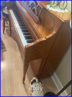 Samick Model JS- 044M Console Piano (with bench)