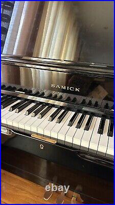 Samick upright full size Piano