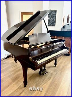Steinway M Grand Piano 5'7 Polished Mahogany Steinway M Grand Piano 5'7 Polished Mahogany