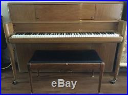 Steinway Model 40 Console piano