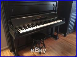 Steinway & Sons Upright Piano / 1900 Year of Production / Black finish