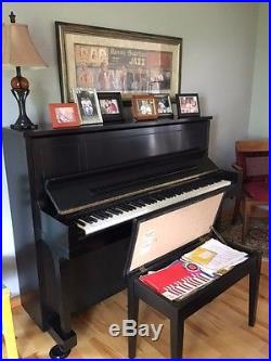 Steinway Upright Piano 1098