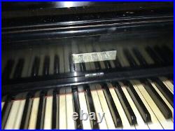Steinway art deco 40 Ebony Upright piano
